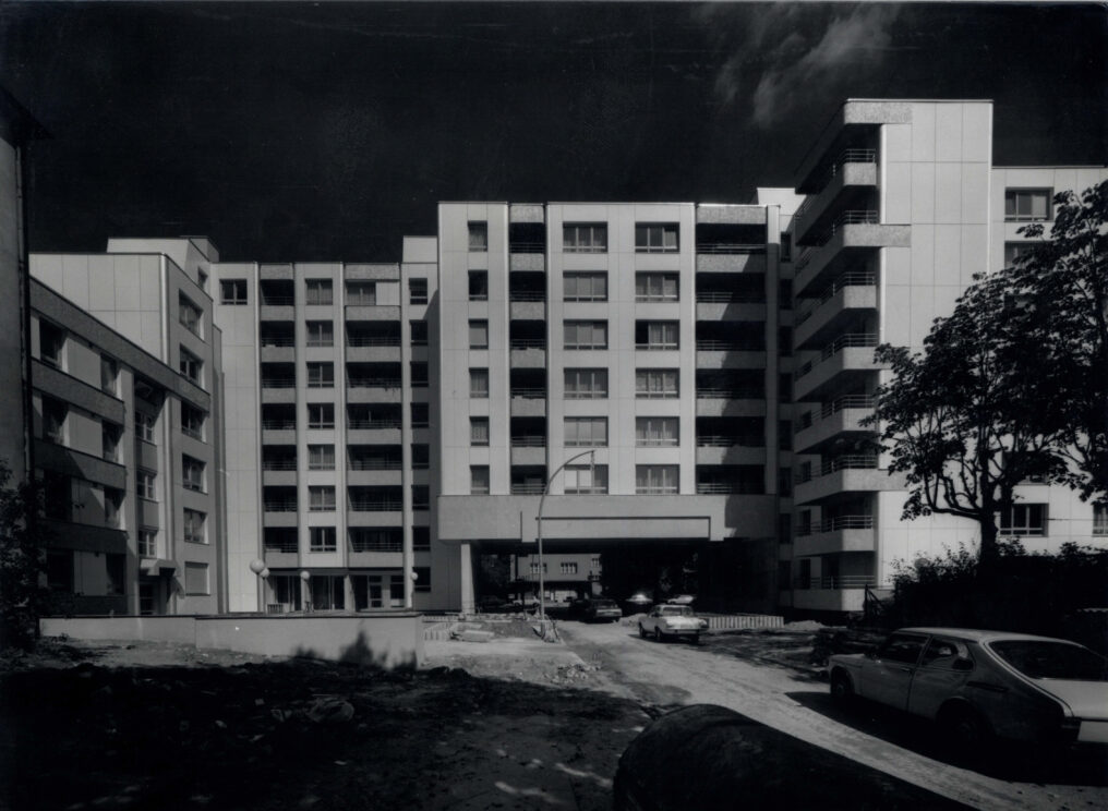Stele 1 - Ledigenheim/Geschäftsstelle