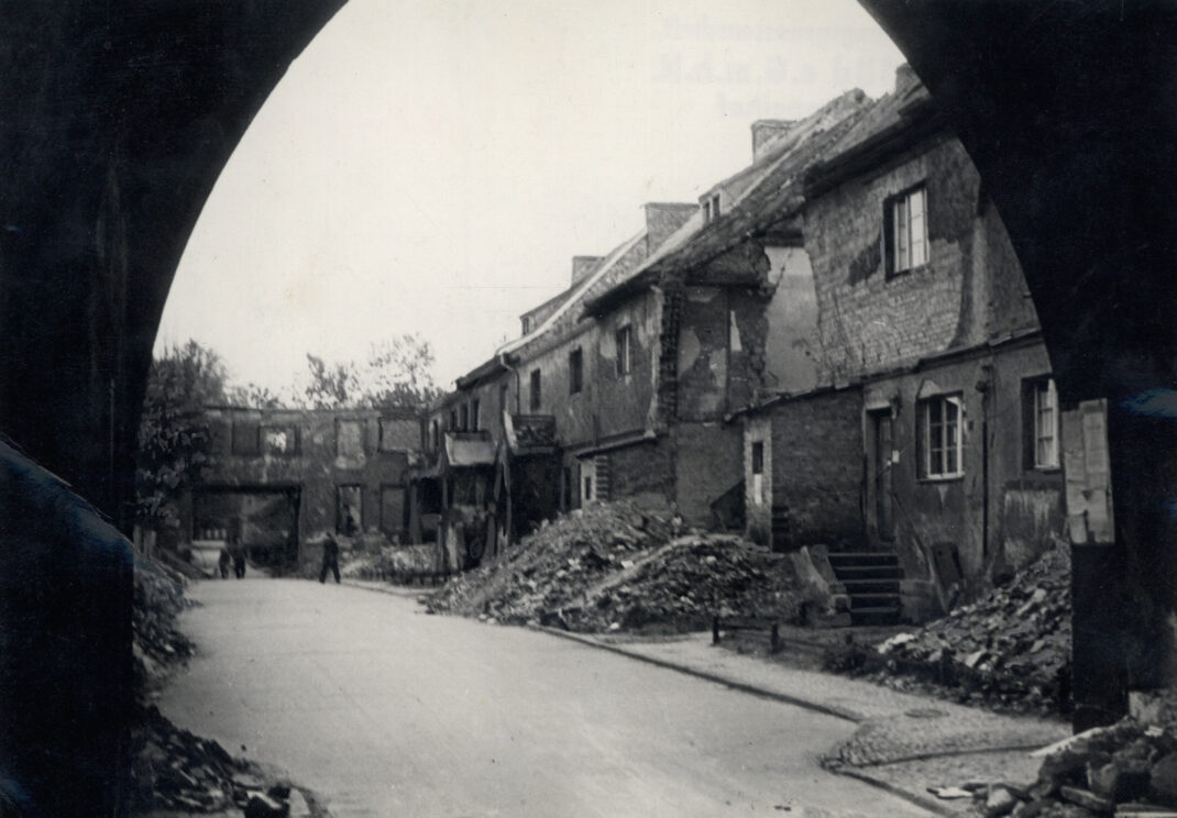 Stele 3 - Reglinstraße