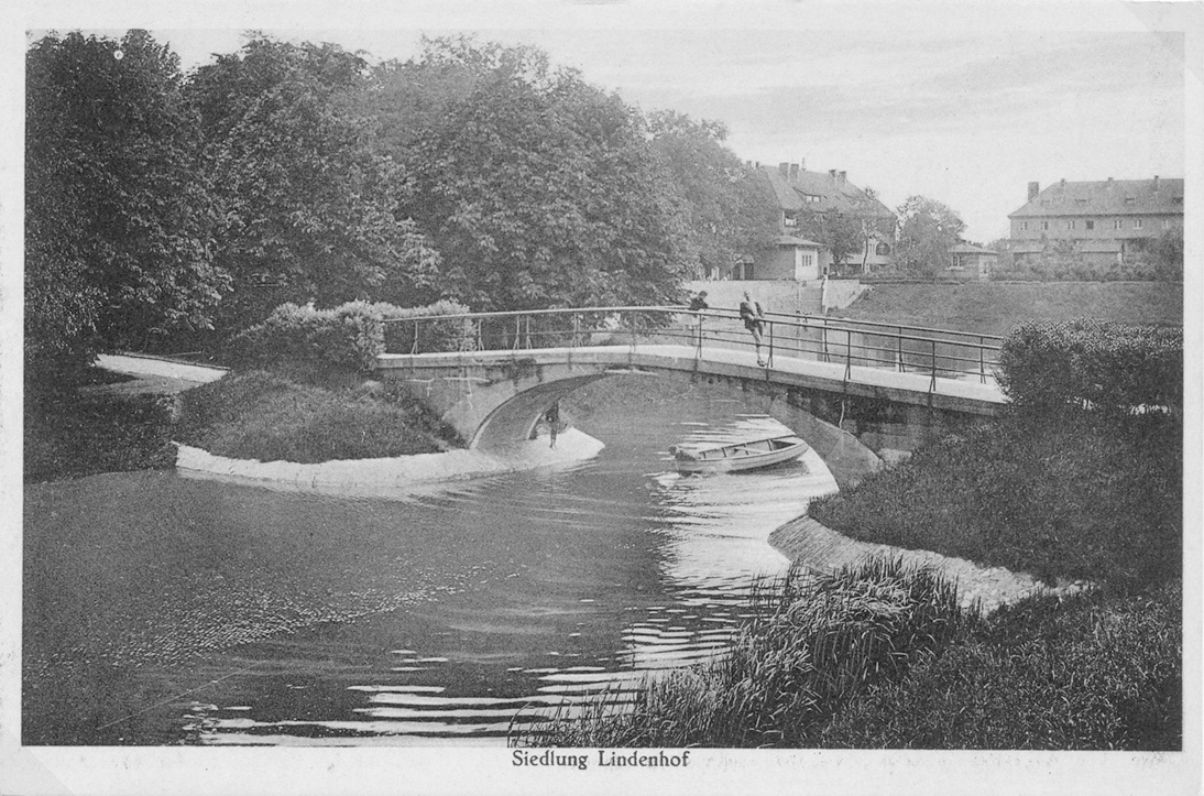 Stele 5 - Weiher/Park